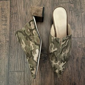 NEW Pelle Moda Mules